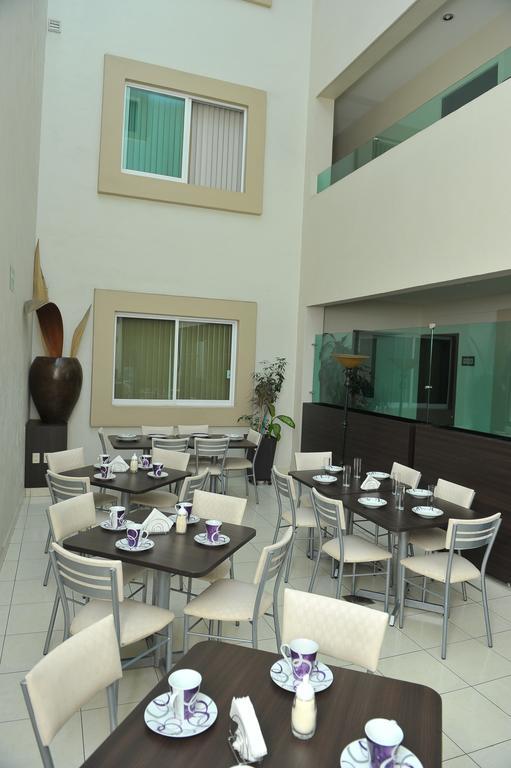 Hotel Casa De Los Dulces S Express Morelia Exterior photo